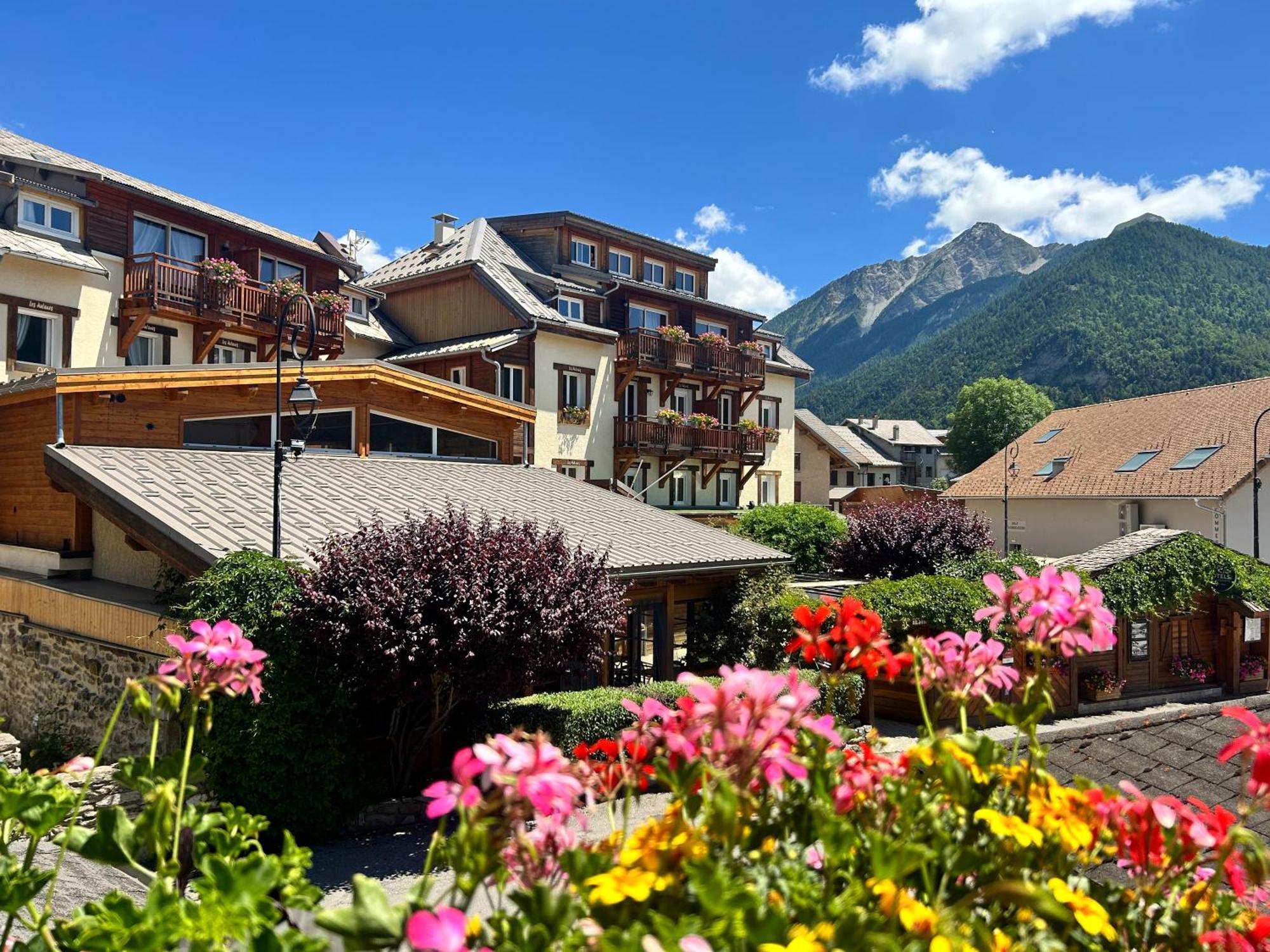 Hotel Les Autanes Spa-Balneotherapie & Restaurant Ancelle Kültér fotó