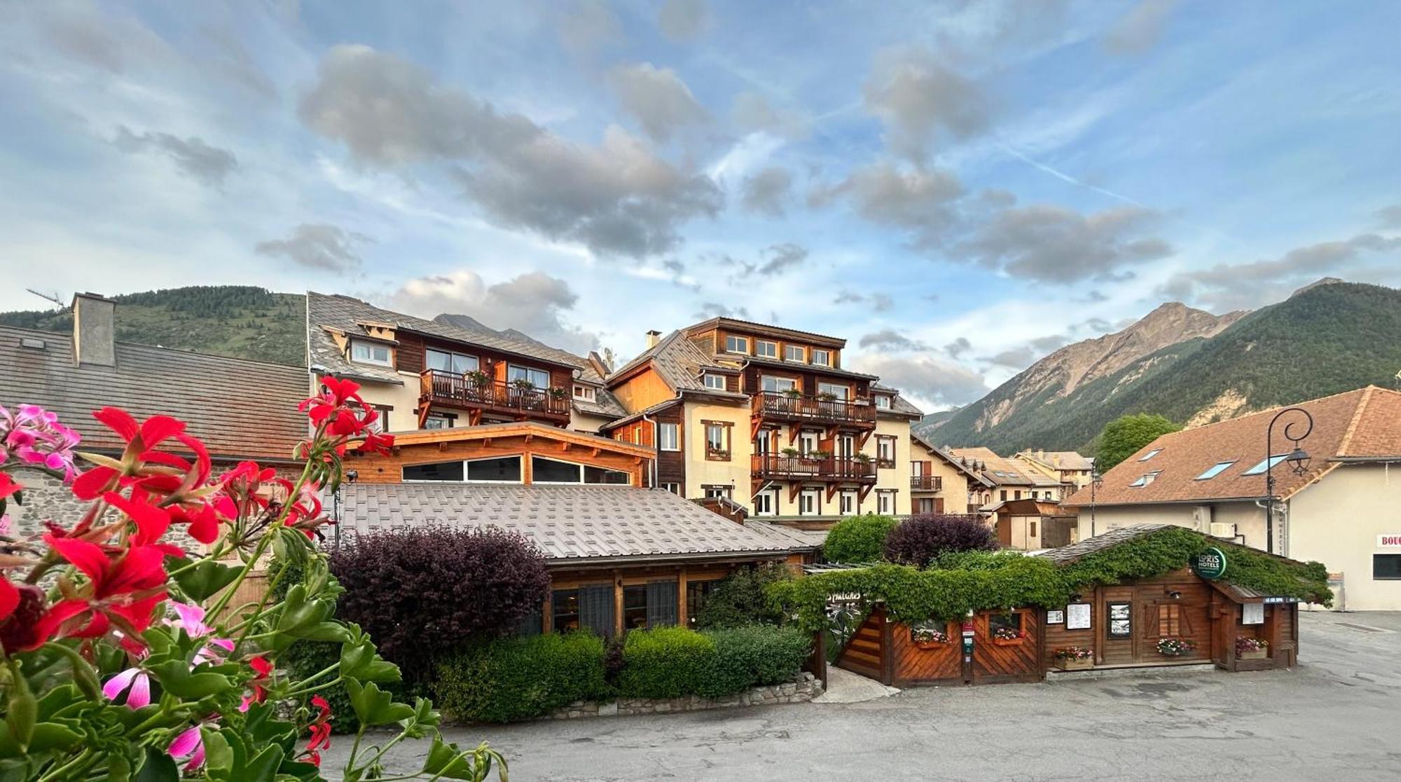 Hotel Les Autanes Spa-Balneotherapie & Restaurant Ancelle Kültér fotó
