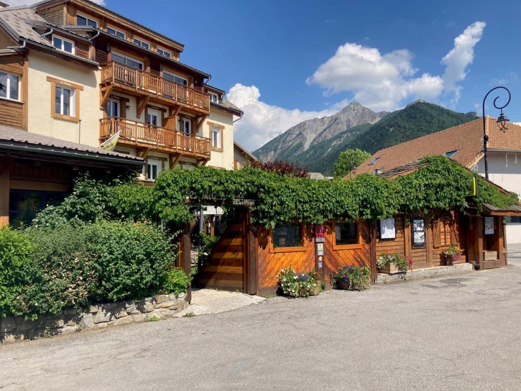 Hotel Les Autanes Spa-Balneotherapie & Restaurant Ancelle Kültér fotó